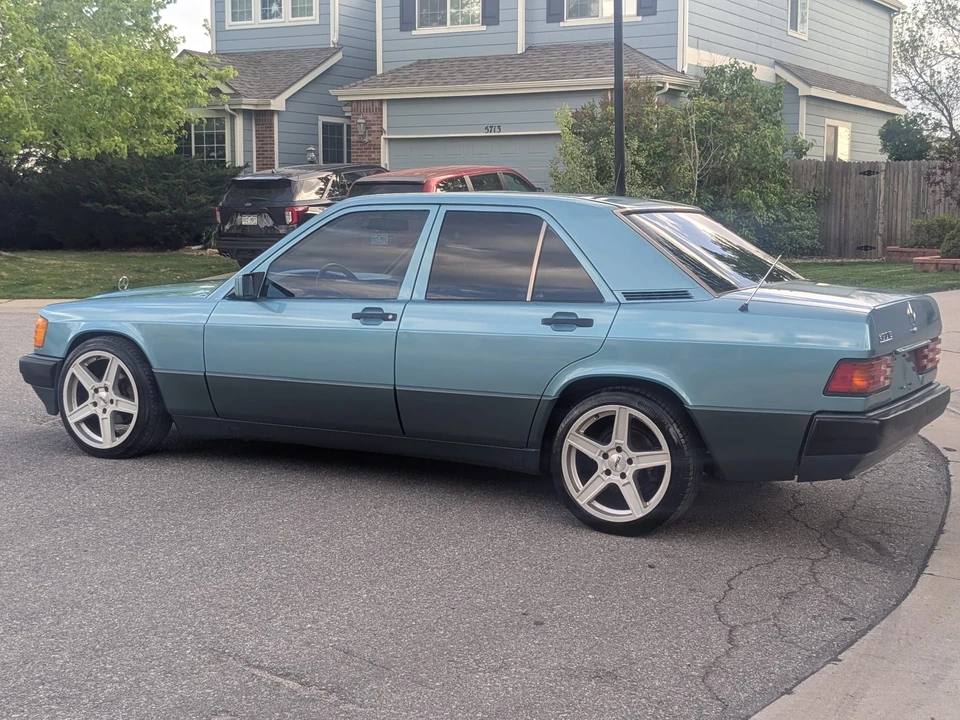1993 Mercedes-Benz 190E - Image 23 of 31