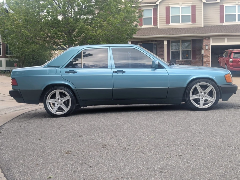 1993 Mercedes-Benz 190E - Image 18 of 31