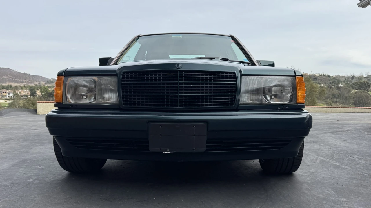 1993 Mercedes-Benz 190E - Image 5 of 31