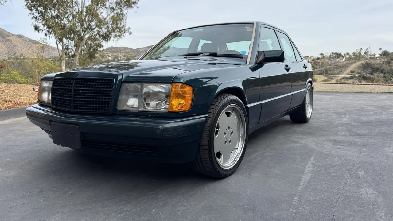 1993 Mercedes-Benz 190E - Image 3 of 31