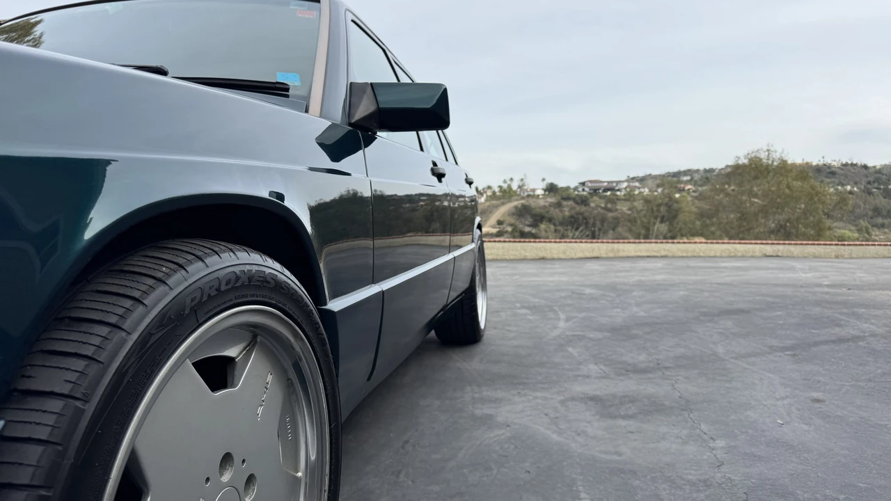 1993 Mercedes-Benz 190E - Image 26 of 31