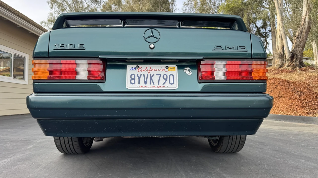 1993 Mercedes-Benz 190E - Image 15 of 31