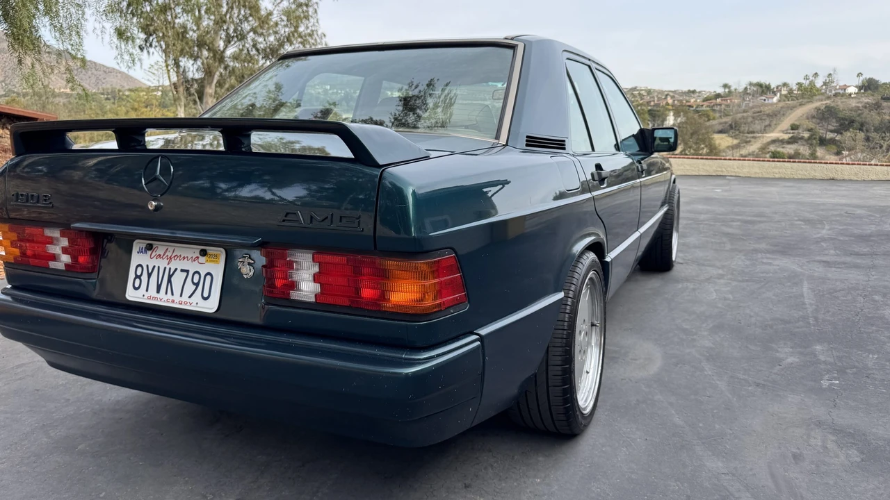 1993 Mercedes-Benz 190E - Image 14 of 31