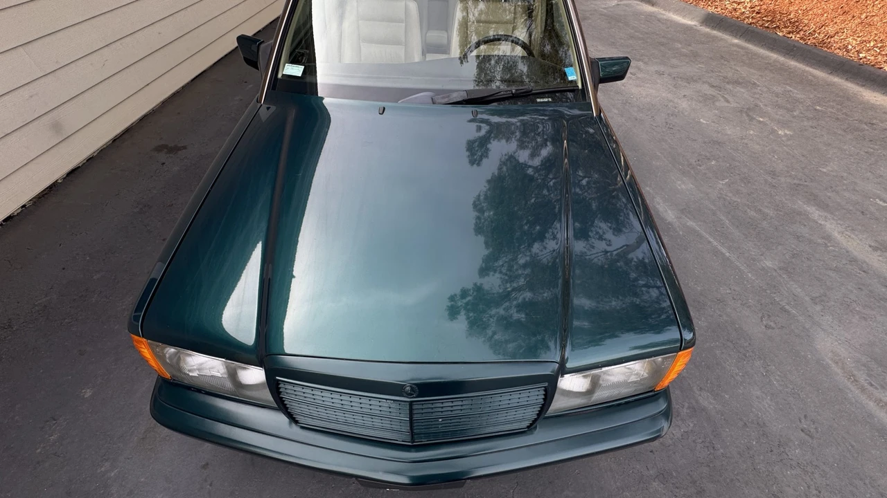 1993 Mercedes-Benz 190E - Image 6 of 31