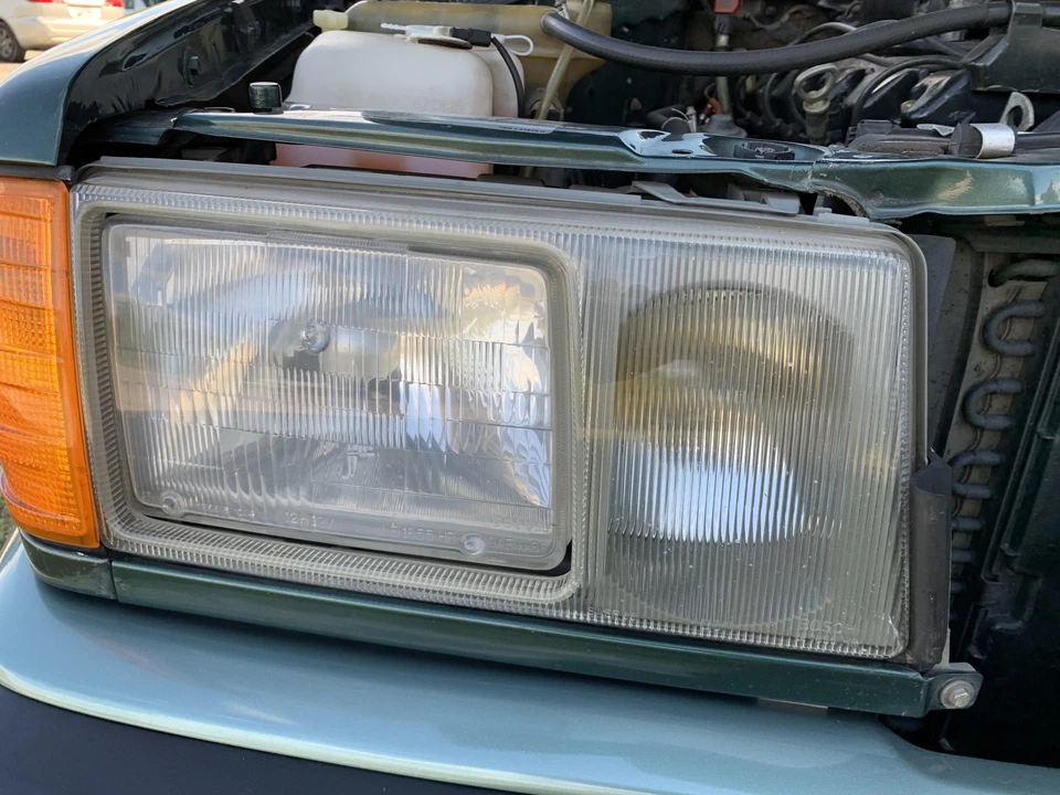 1993 Mercedes-Benz 190E - Image 29 of 31