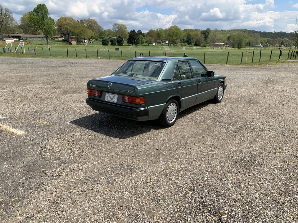 1993 Mercedes-Benz 190E - Image 7 of 31