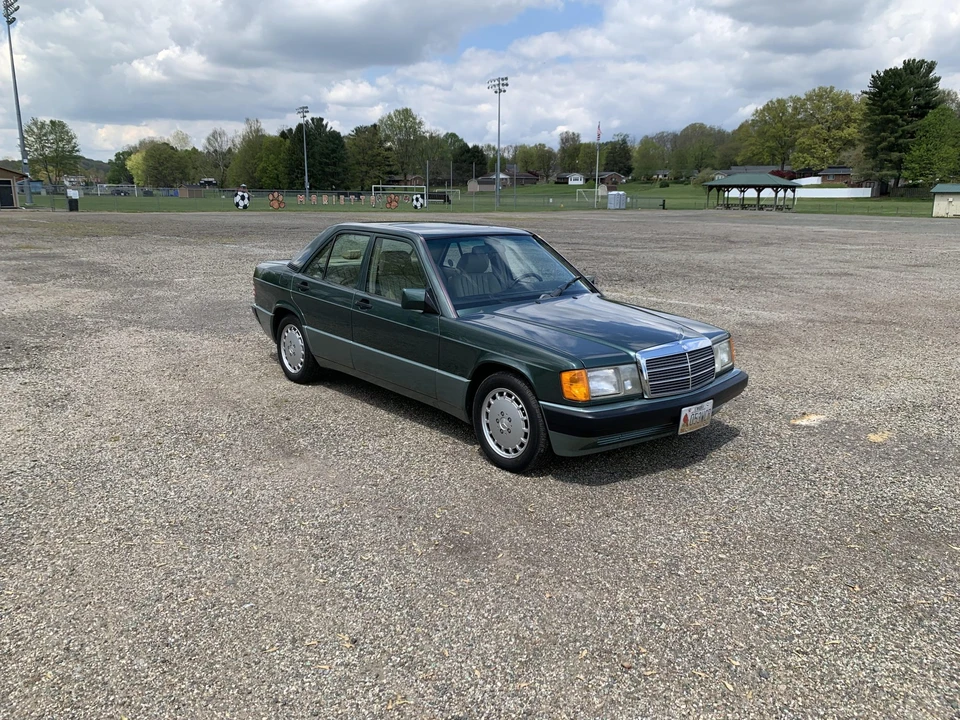1993 Mercedes-Benz 190E - Image 12 of 31