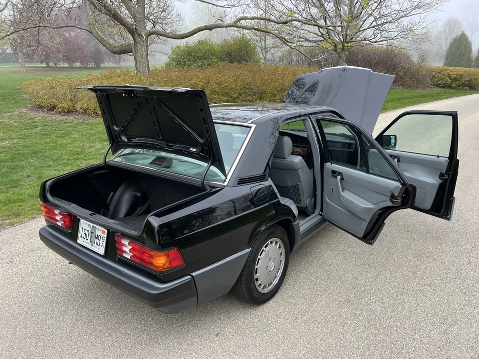 1993 Mercedes-Benz 190E - Image 30 of 31