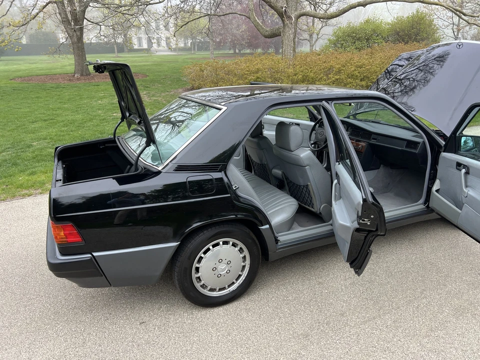 1993 Mercedes-Benz 190E - Image 30 of 31
