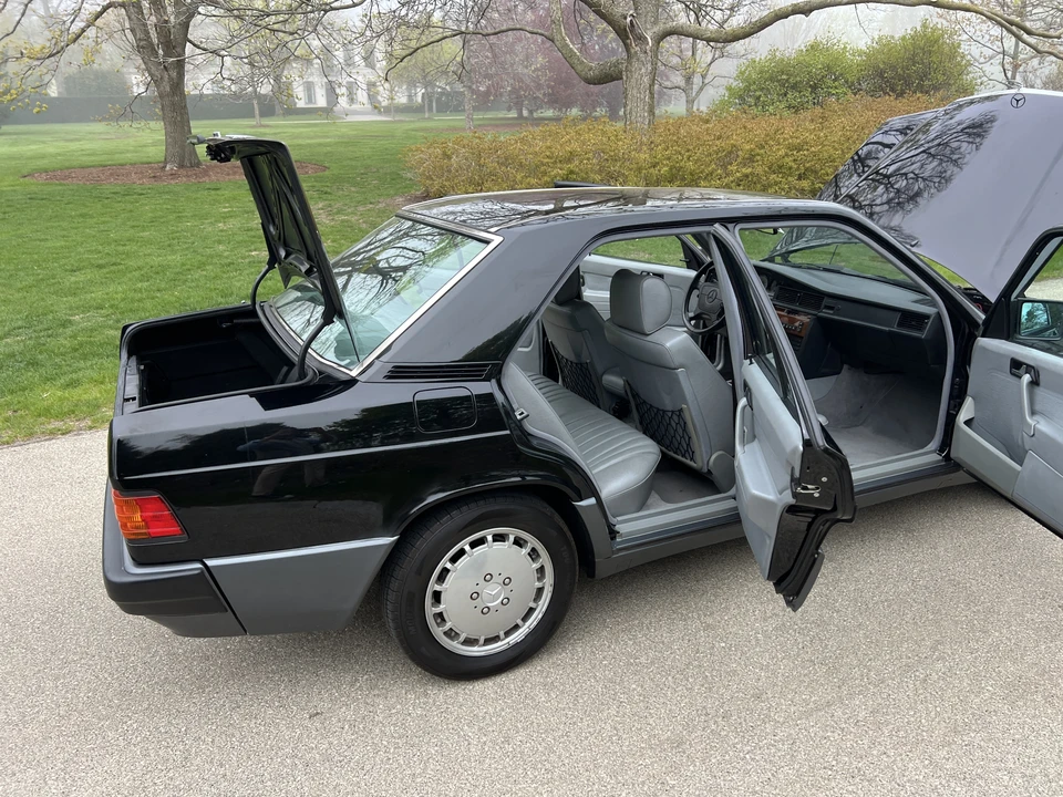 1993 Mercedes-Benz 190E - Image 29 of 31