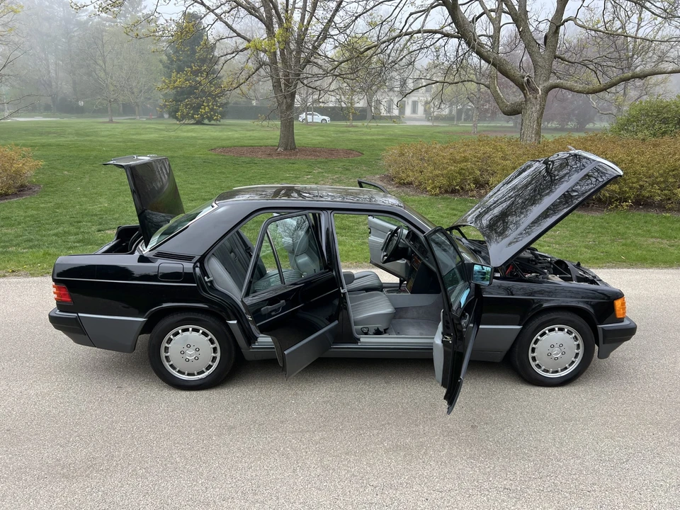 1993 Mercedes-Benz 190E - Image 29 of 31