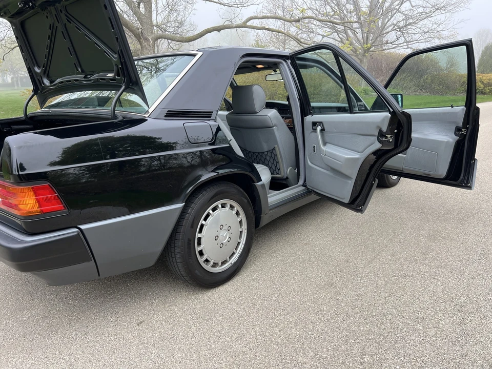 1993 Mercedes-Benz 190E - Image 27 of 31