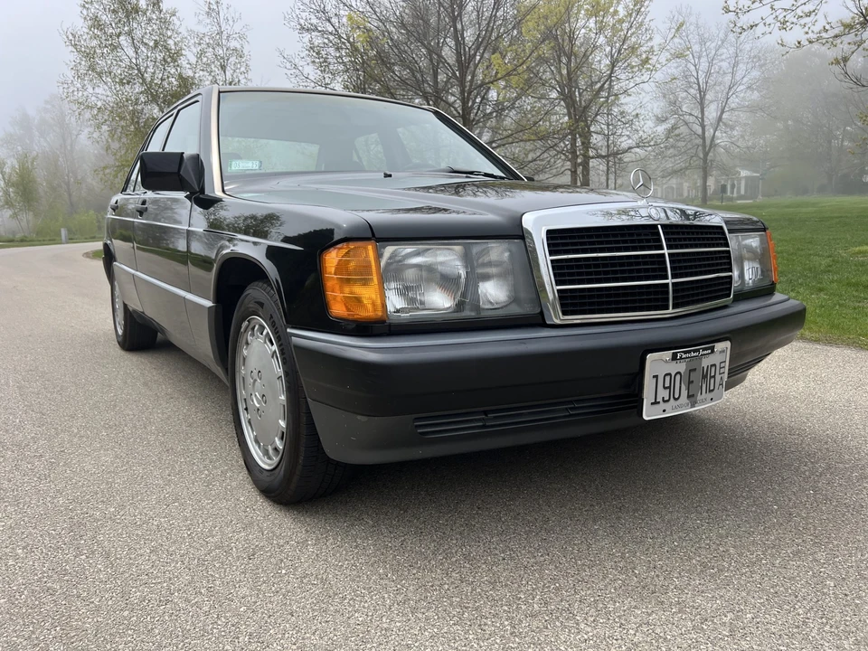 1993 Mercedes-Benz 190E - Image 10 of 31