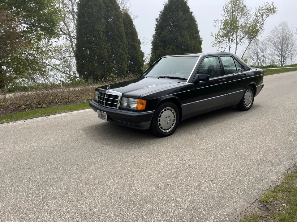 1993 Mercedes-Benz 190E - Image 7 of 31