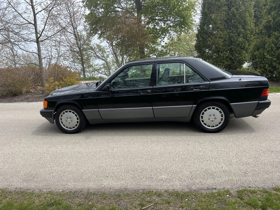 1993 Mercedes-Benz 190E - Image 18 of 31