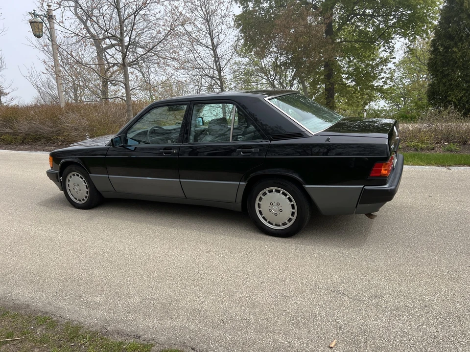 1993 Mercedes-Benz 190E - Image 19 of 31