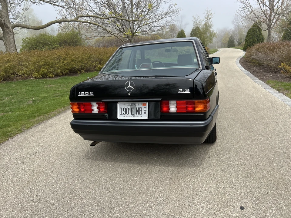 1993 Mercedes-Benz 190E - Image 14 of 31
