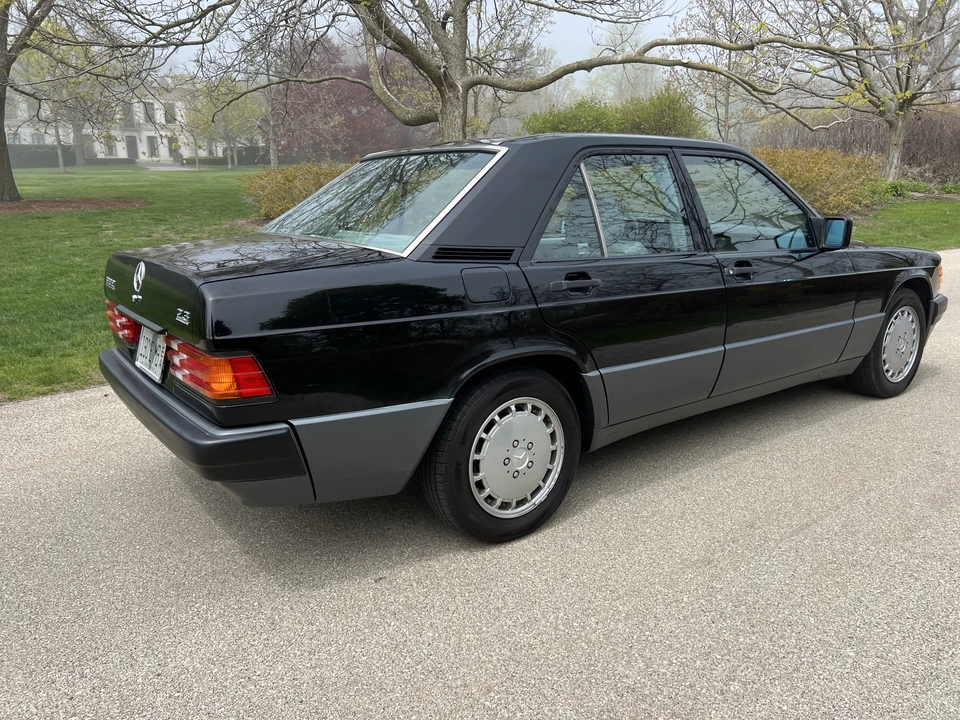 1993 Mercedes-Benz 190E - Image 13 of 31