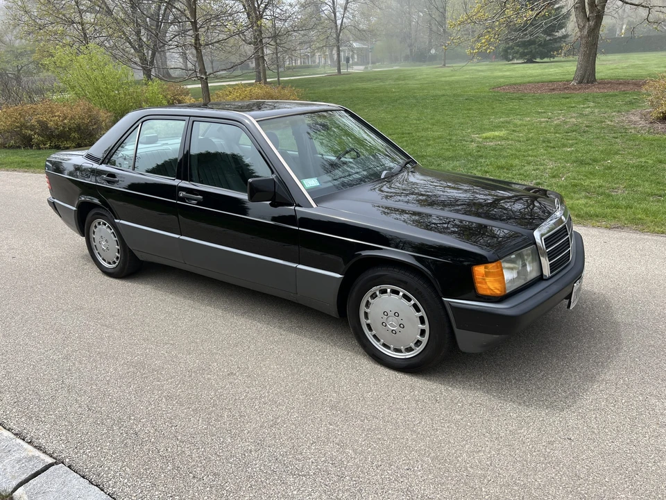 1993 Mercedes-Benz 190E - Image 11 of 31