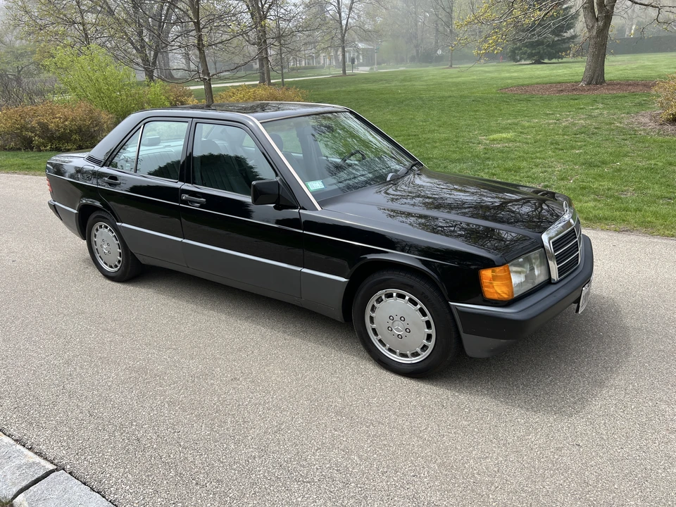 1993 Mercedes-Benz 190E - Image 10 of 31