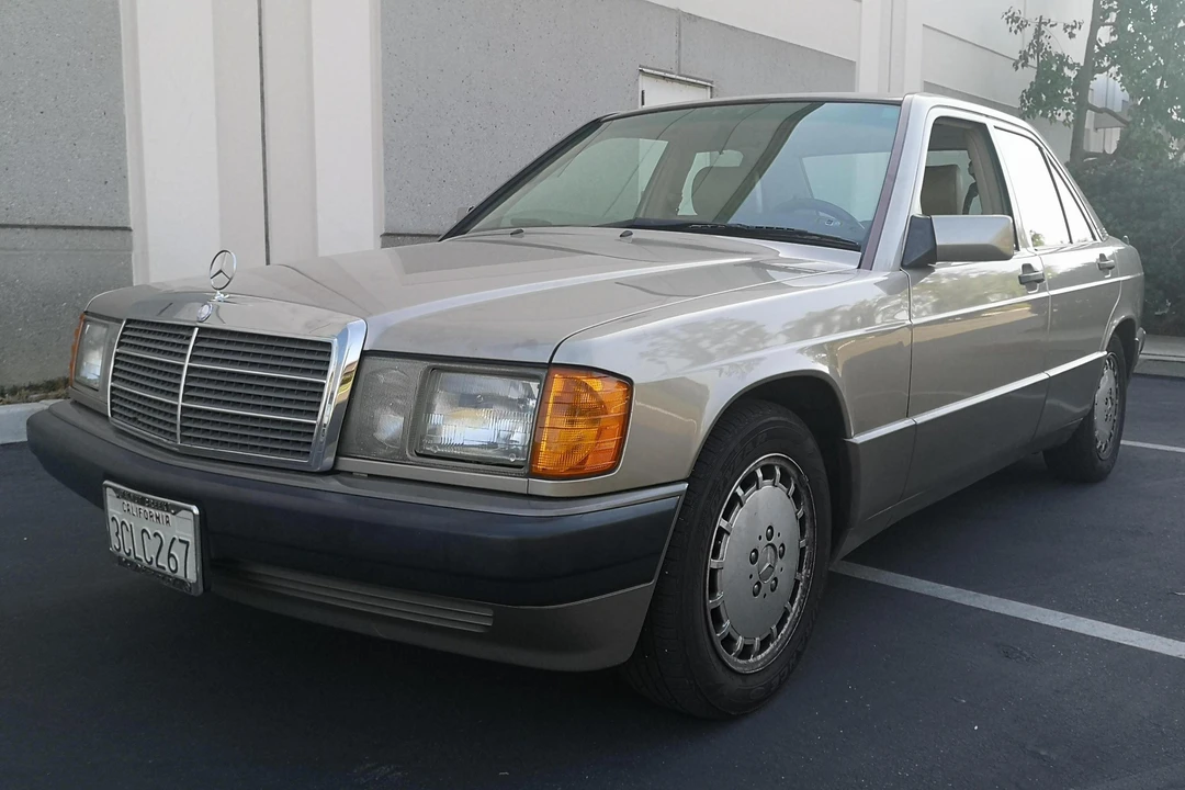 1993 Mercedes-Benz 190E - Image 6 of 28