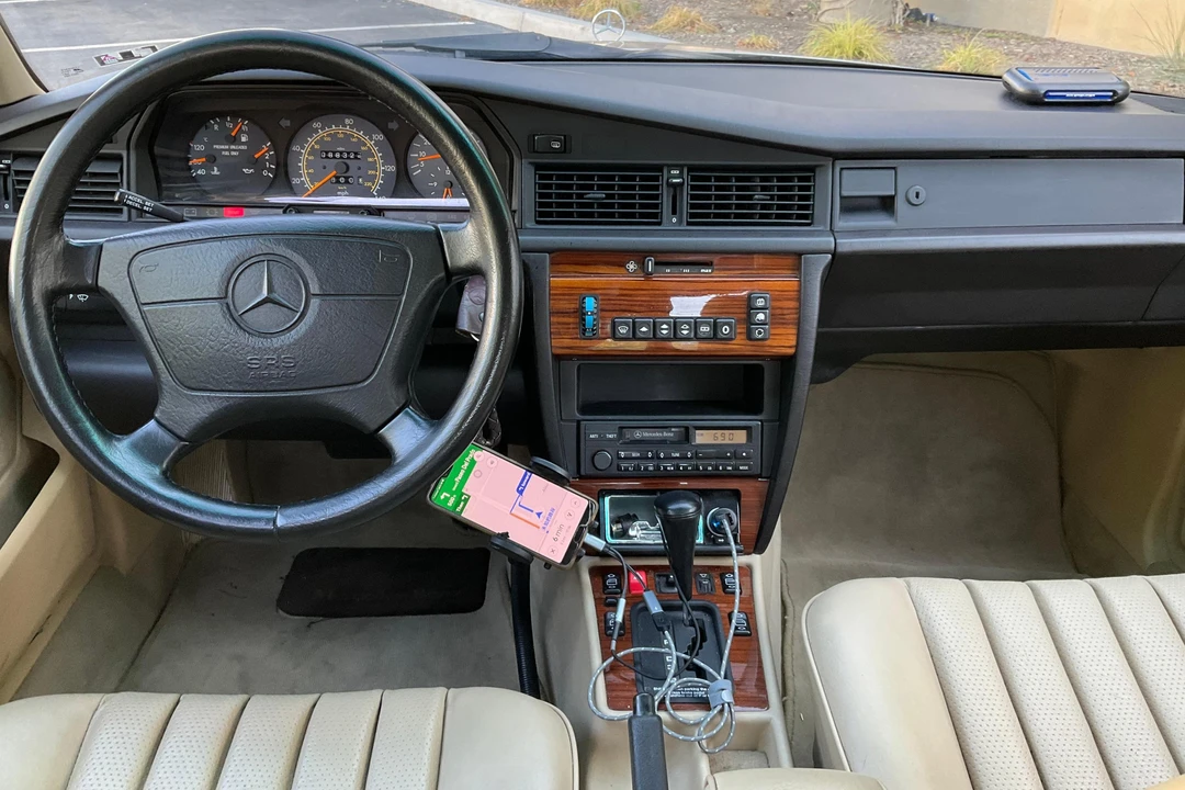 1993 Mercedes-Benz 190E - Image 27 of 28