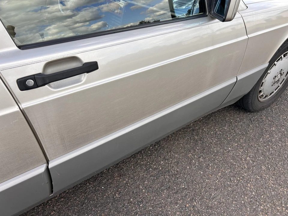 1993 Mercedes-Benz 190E - Image 25 of 31