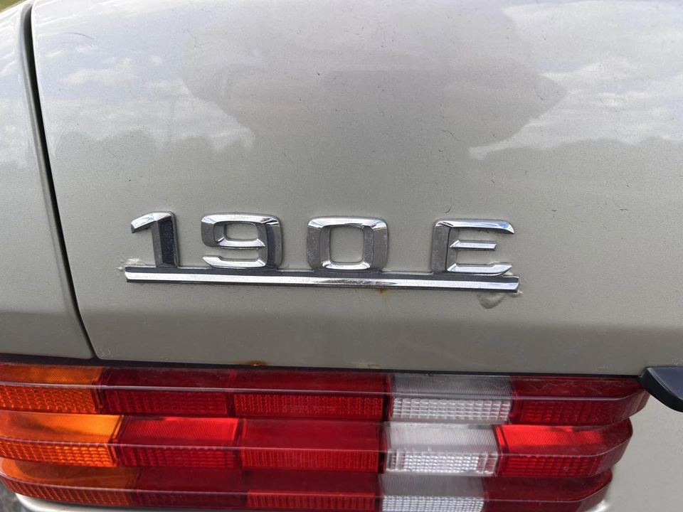 1993 Mercedes-Benz 190E - Image 21 of 31