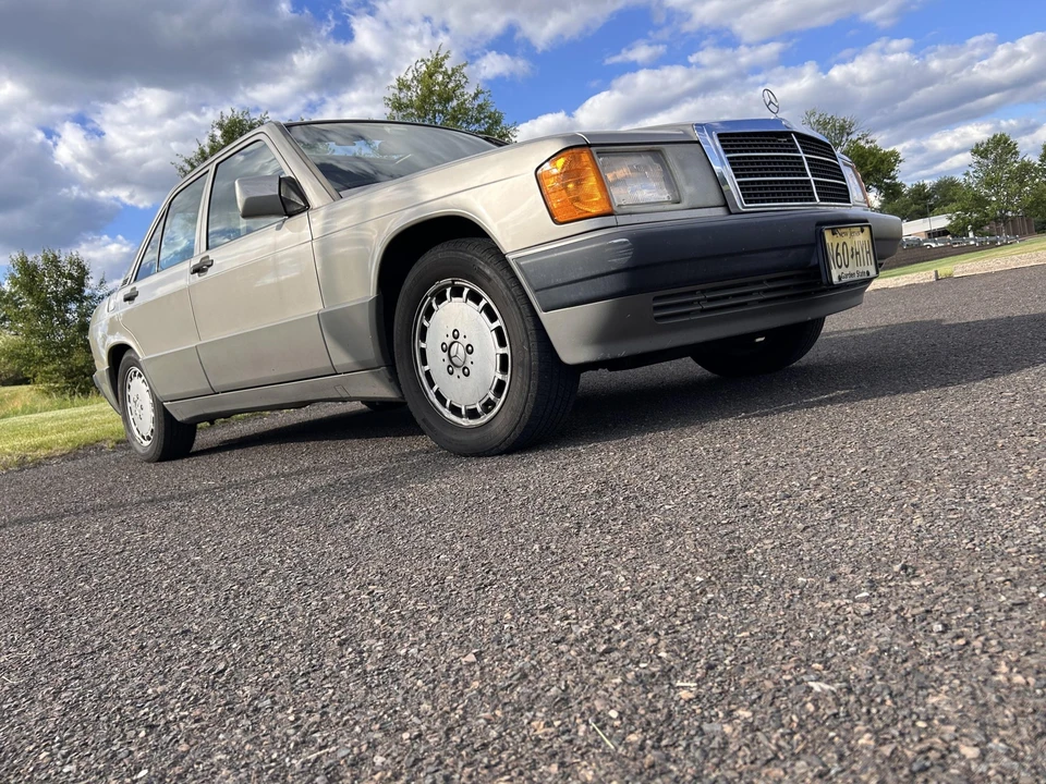 1993 Mercedes-Benz 190E - Image 14 of 31