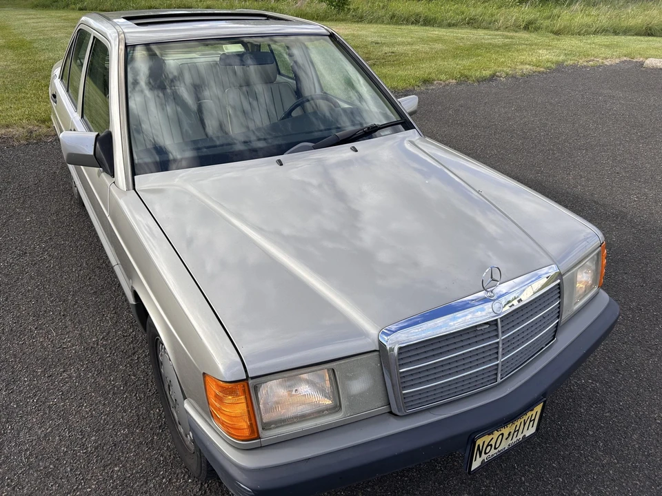 1993 Mercedes-Benz 190E - Image 12 of 31