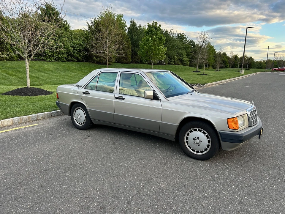 1993 Mercedes-Benz 190E - Image 7 of 31
