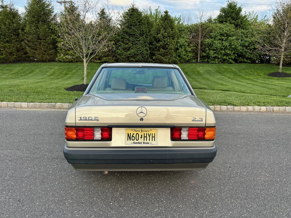 1993 Mercedes-Benz 190E - Image 5 of 31