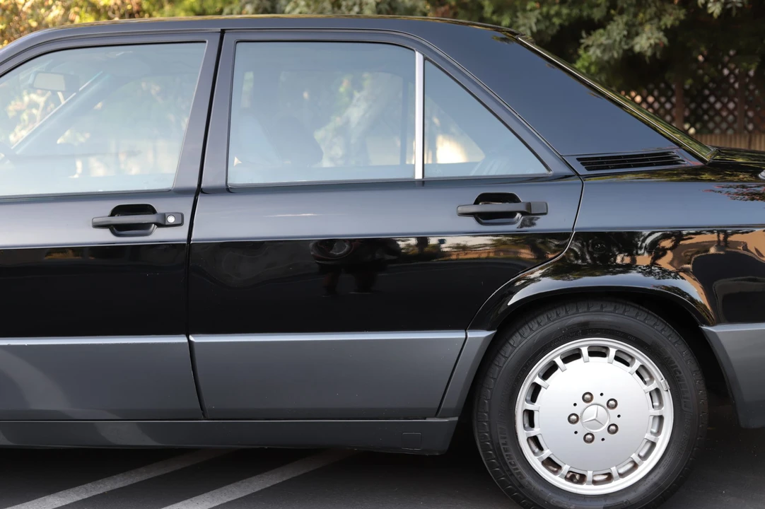 1993 Mercedes-Benz 190E - Image 24 of 31