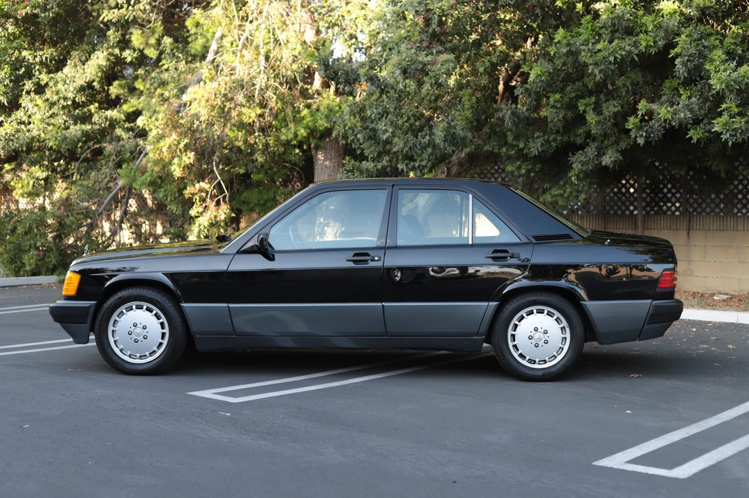 1993 Mercedes-Benz 190E - Image 5 of 31