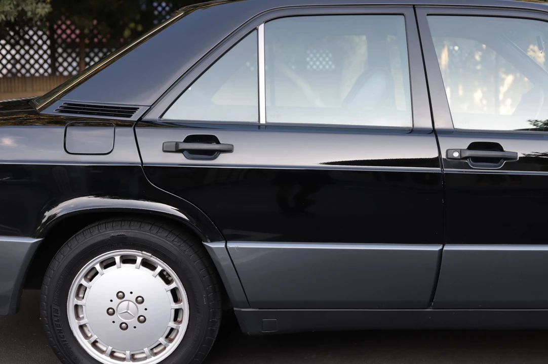 1993 Mercedes-Benz 190E - Image 30 of 31