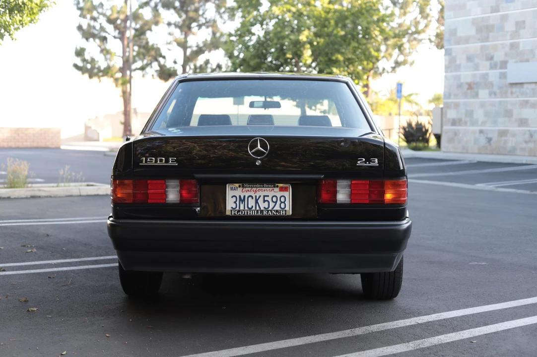 1993 Mercedes-Benz 190E - Image 7 of 31
