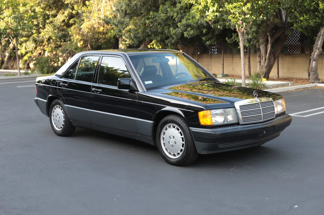 1993 Mercedes-Benz 190E - Image 13 of 31