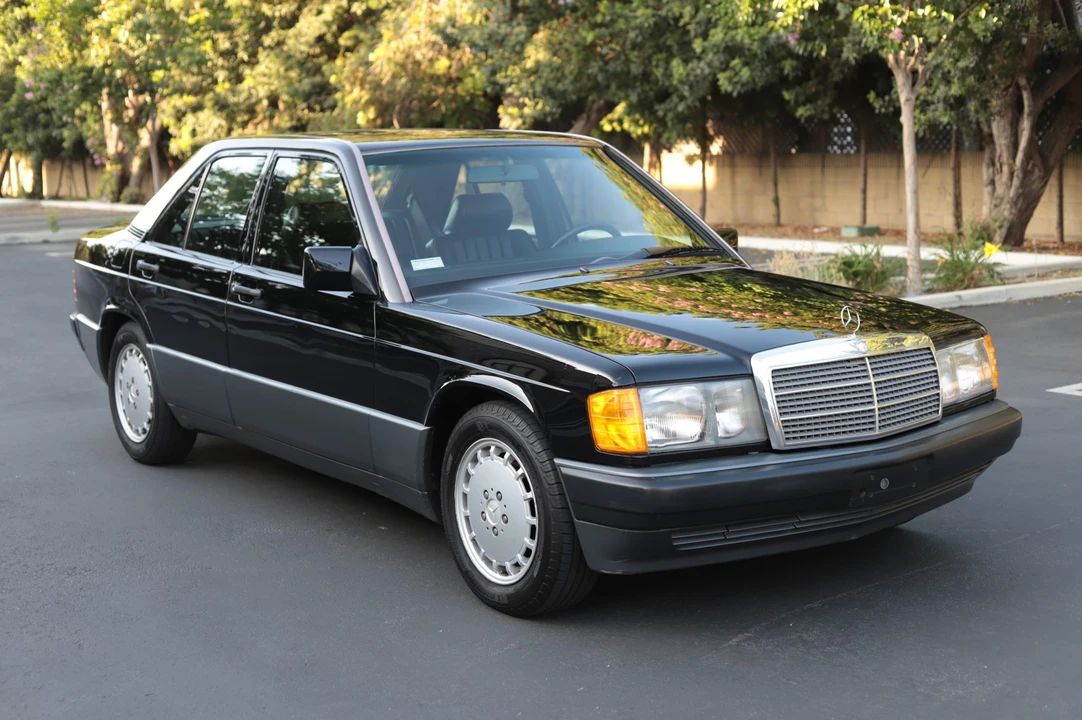 1993 Mercedes-Benz 190E - Image 15 of 31