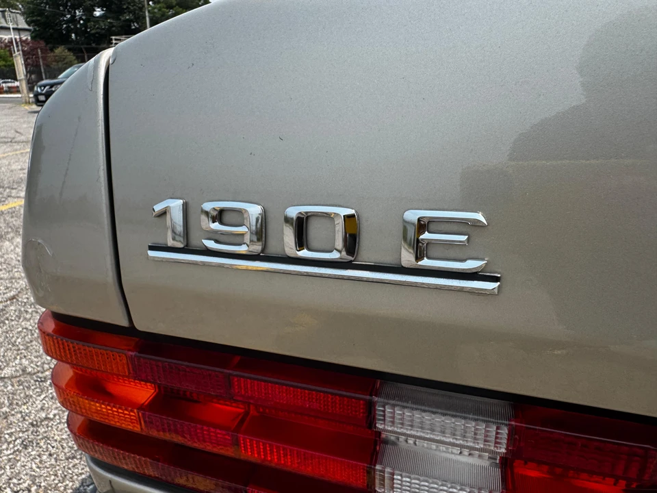 1993 Mercedes-Benz 190E - Image 15 of 31