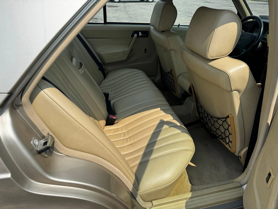 1993 Mercedes-Benz 190E - Image 31 of 31