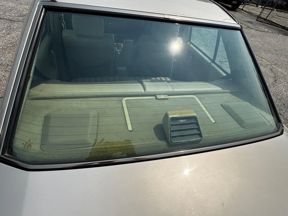 1993 Mercedes-Benz 190E - Image 11 of 31