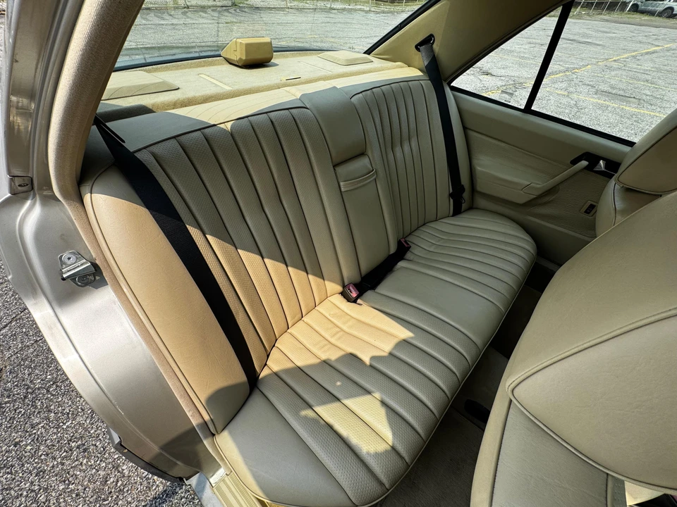 1993 Mercedes-Benz 190E - Image 30 of 31