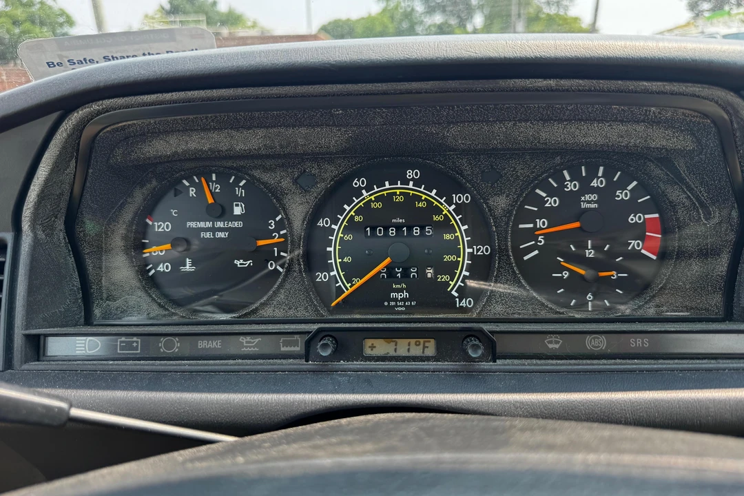 1993 Mercedes-Benz 190E - Image 26 of 31