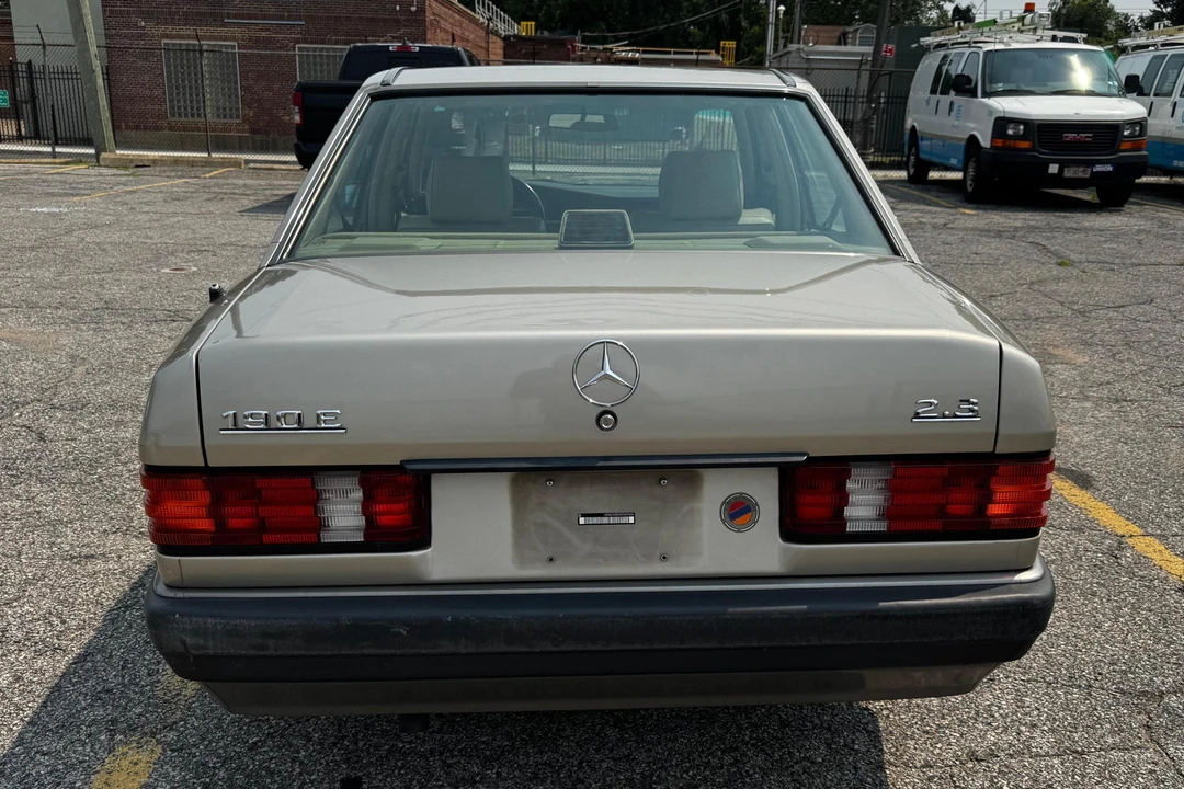 1993 Mercedes-Benz 190E - Image 5 of 31