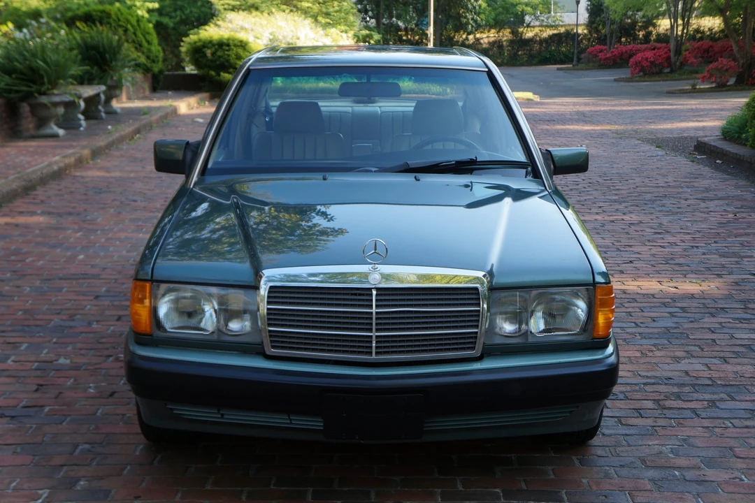 1993 Mercedes-Benz 190E - Image 6 of 31