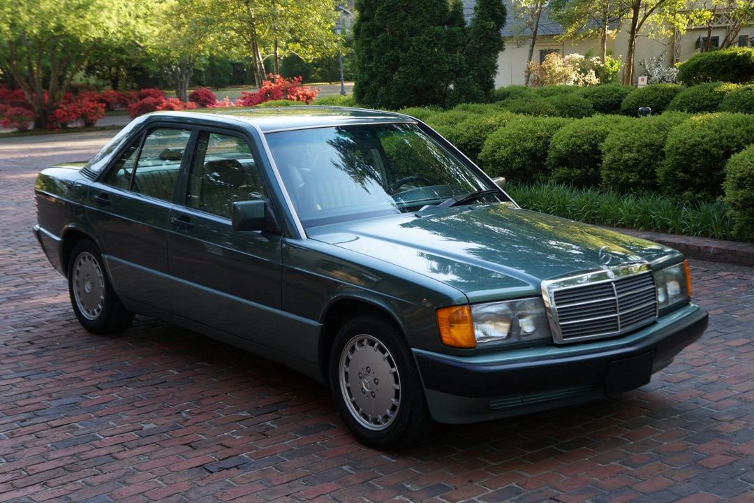 1993 Mercedes-Benz 190E - Image 9 of 31