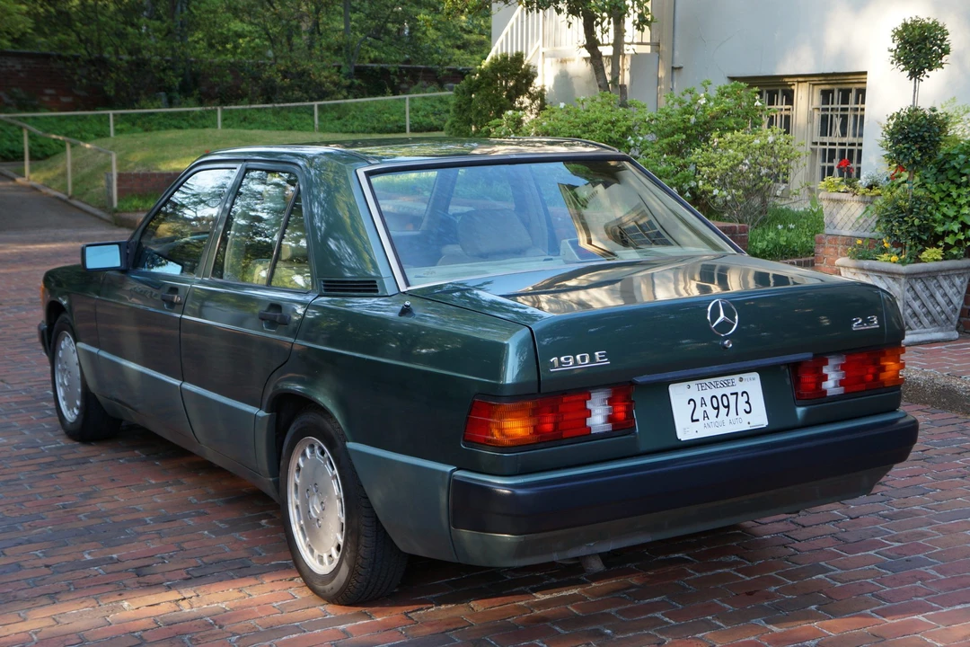 1993 Mercedes-Benz 190E - Image 17 of 31