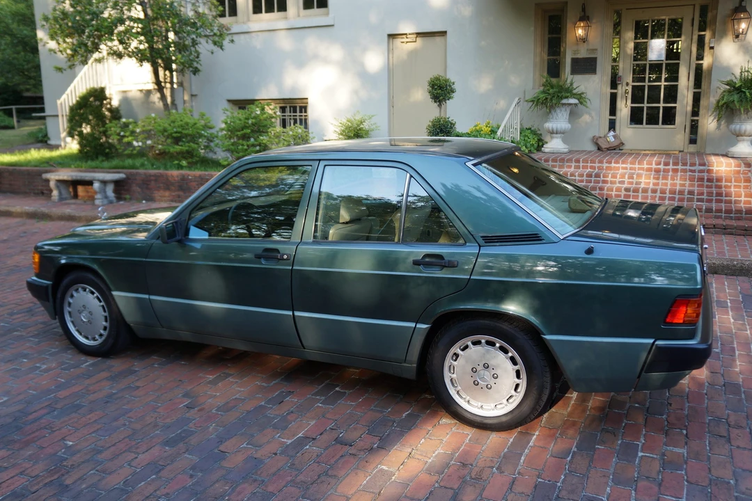 1993 Mercedes-Benz 190E - Image 21 of 31