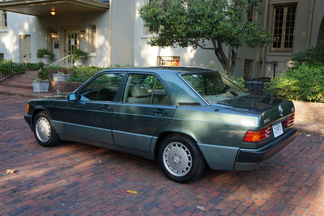 1993 Mercedes-Benz 190E - Image 20 of 31
