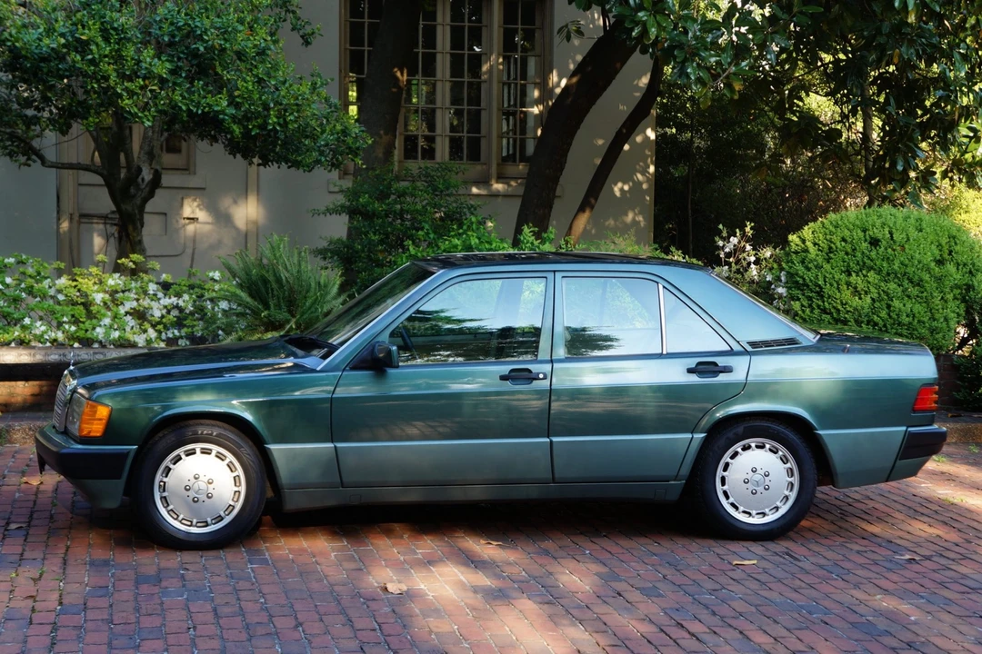 1993 Mercedes-Benz 190E - Image 23 of 31